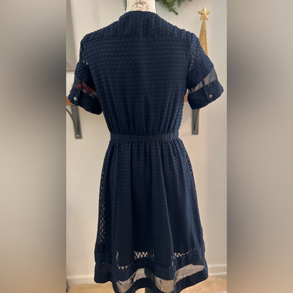Banana Republic Geo Lace Sheer Panel Navy short Sleeve Dress - Picture 7 of 11